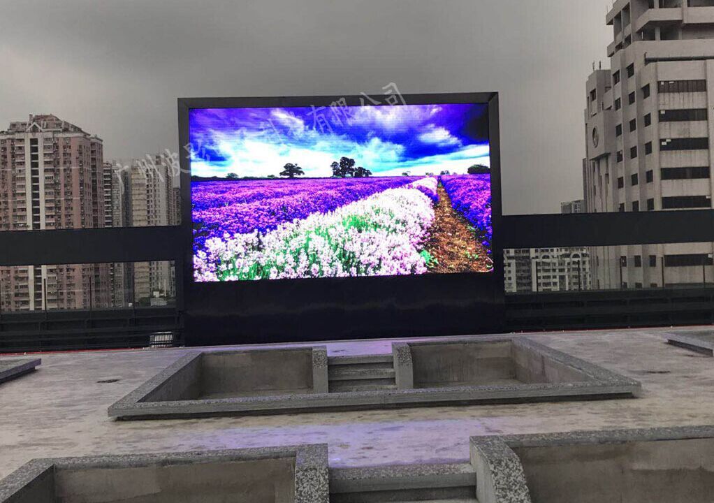 我司承接中華廣場PH3.91戶外高清LED全彩顯示屏