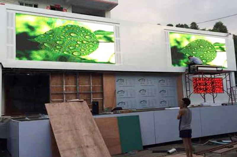 現(xiàn)代傳媒車PH10車載LED顯示屏